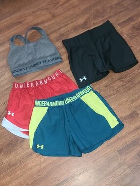 Under Armour Gray Sports Bra with Black, Red and Teal/Yellow Shorts Set Womens S